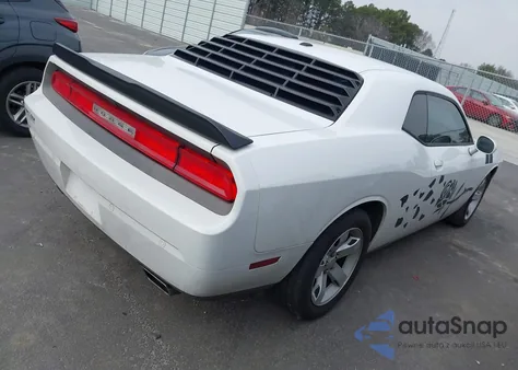 2013 Dodge Challenger Sxt z USA, uszkodzony, nr VIN 2C3CDYAG5DH737115